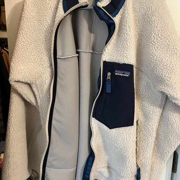 2 Patagonia fleece zip up jacket - Picture 4 of 7